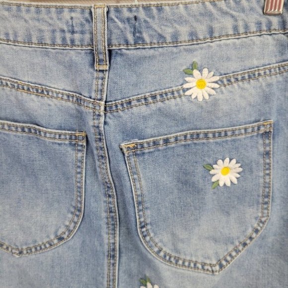 Forever 21 Plus Dais Embroidered Denim Skirt size 0X - Picture 4 of 13